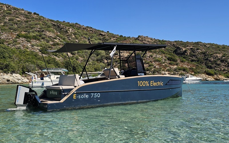 Bateau électrique
