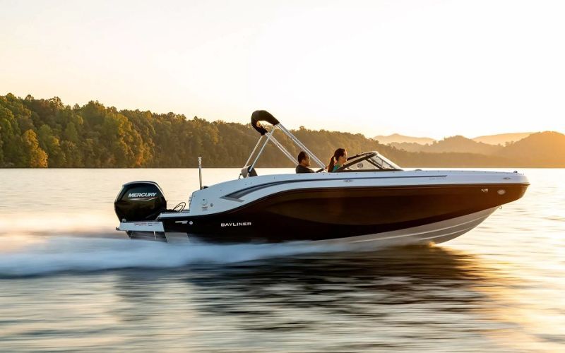 Bayliner DX 2000 - 299€/mois