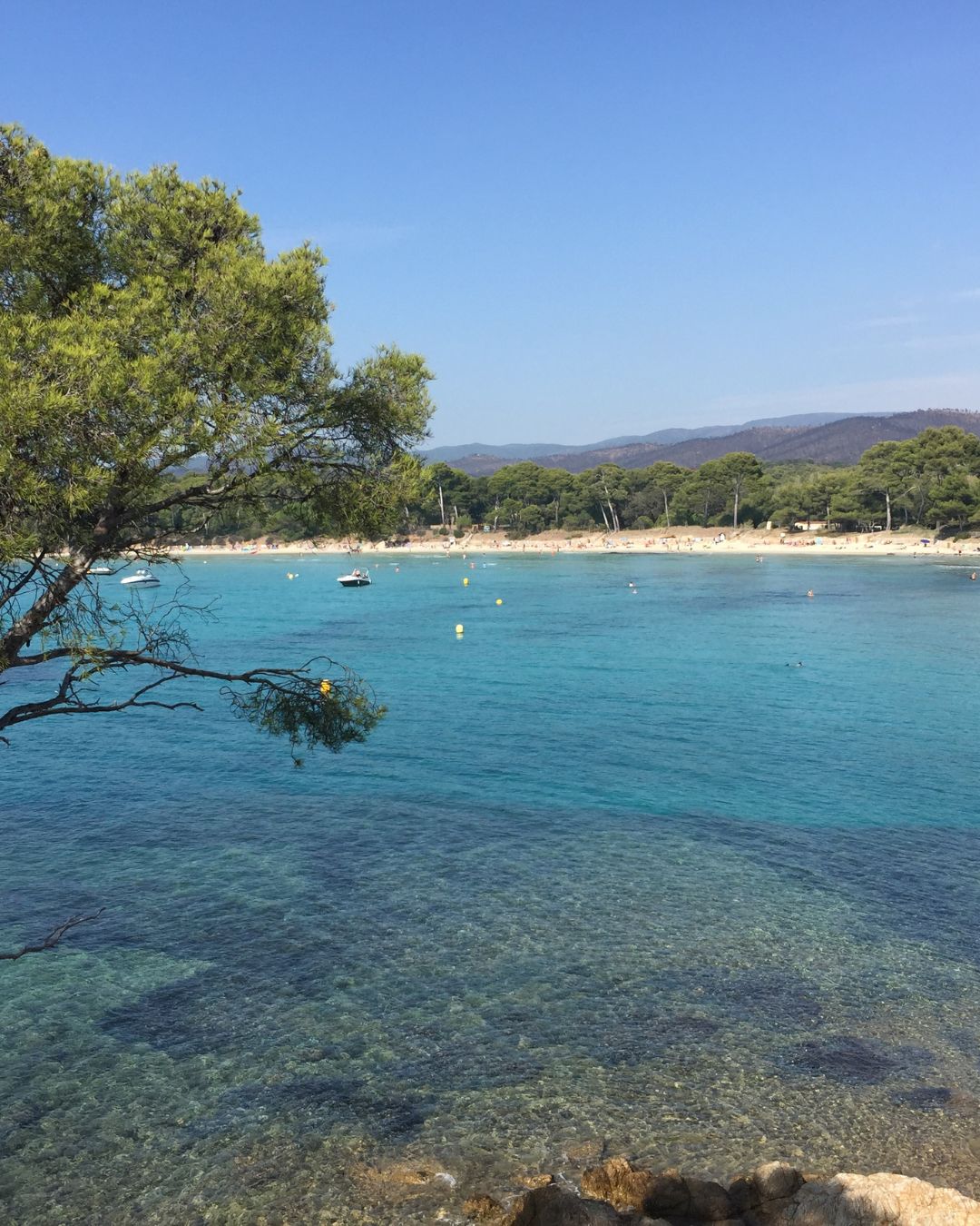 Navigation à Bormes-les-Mimosas sur la côte méditerranéenne