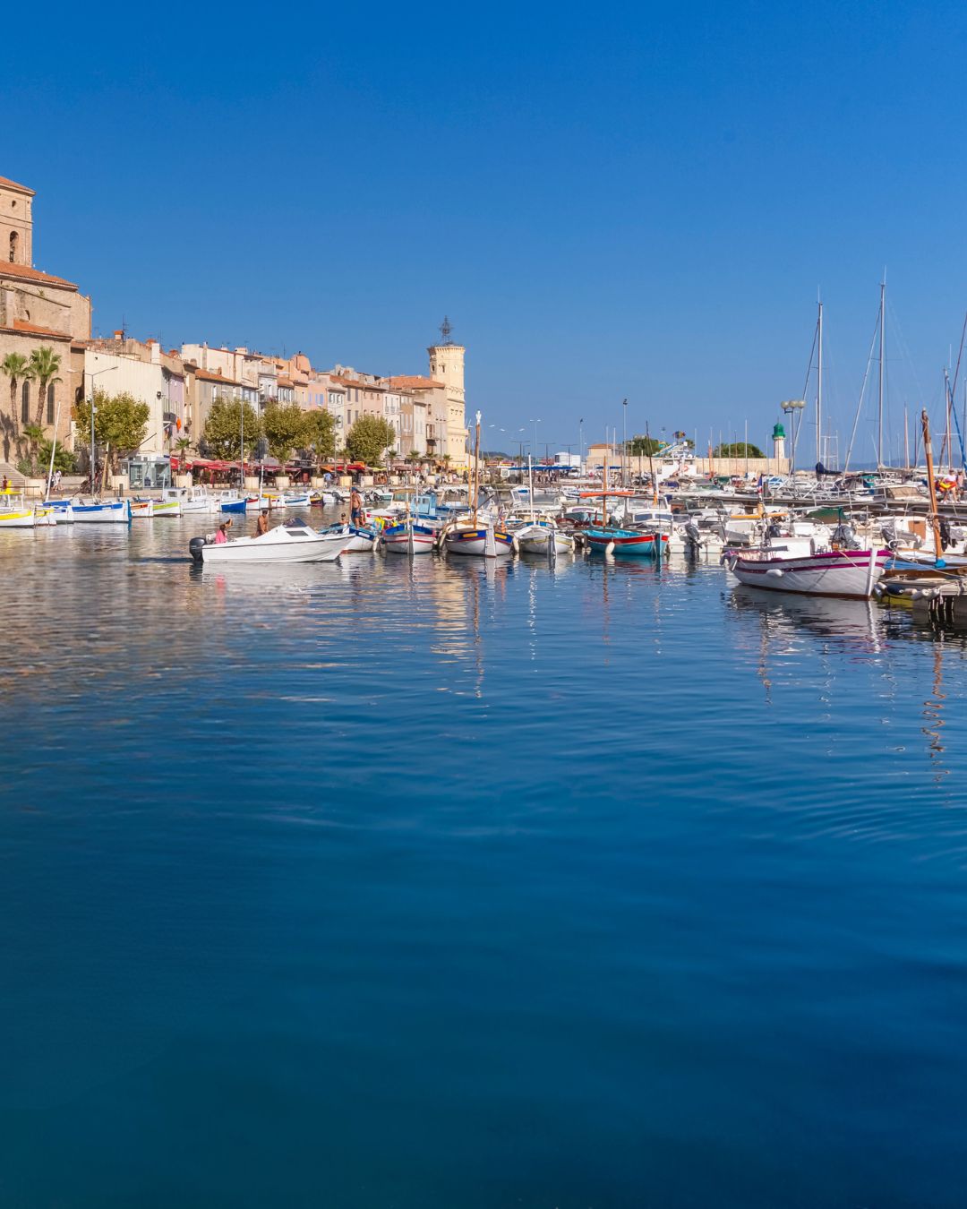Navigation à La Ciotat sur la côte méditerranéenne