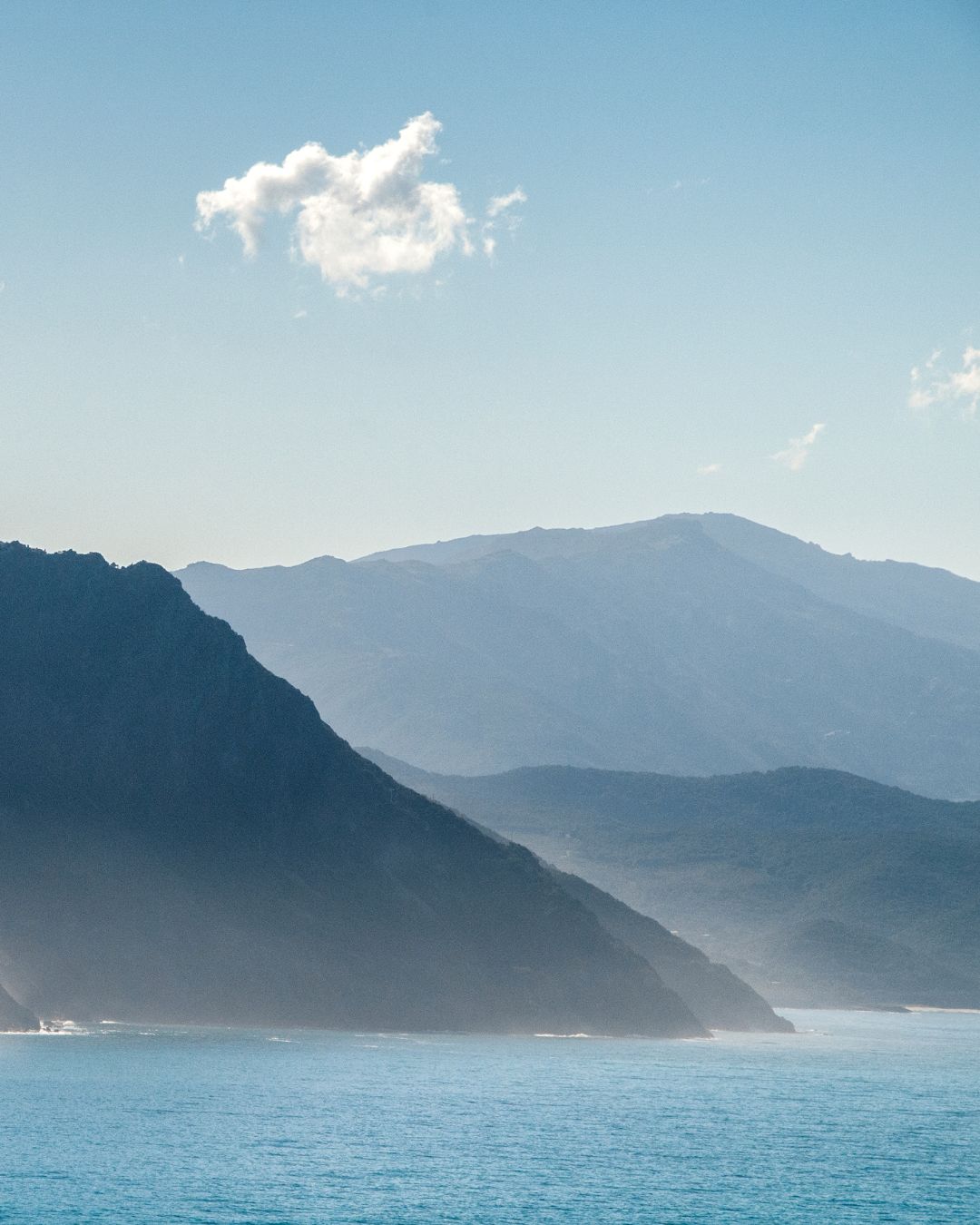 Navigation vers le Cap Corse depuis Saint-Florent