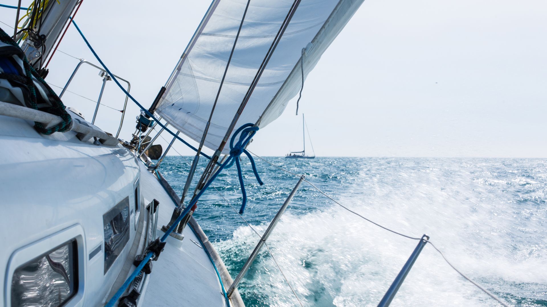 Navigation régulière avec un abonnement voilier